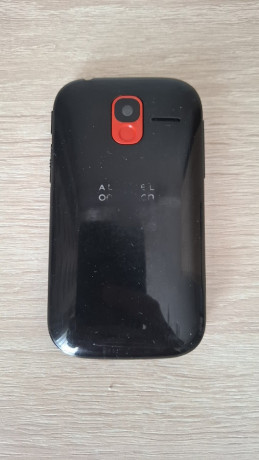 telefon-alcatel-ot-2004c-big-1