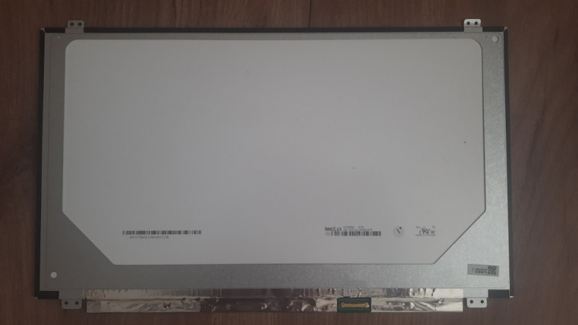 prodam-matritsu-ot-noutbuka-acer-aspire-2520g-na-zapchasti-big-1